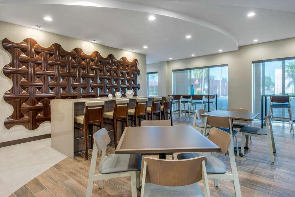 Comfort Suites Fort Lauderdale Airport & Cruise Port Dania Beach Restaurant foto